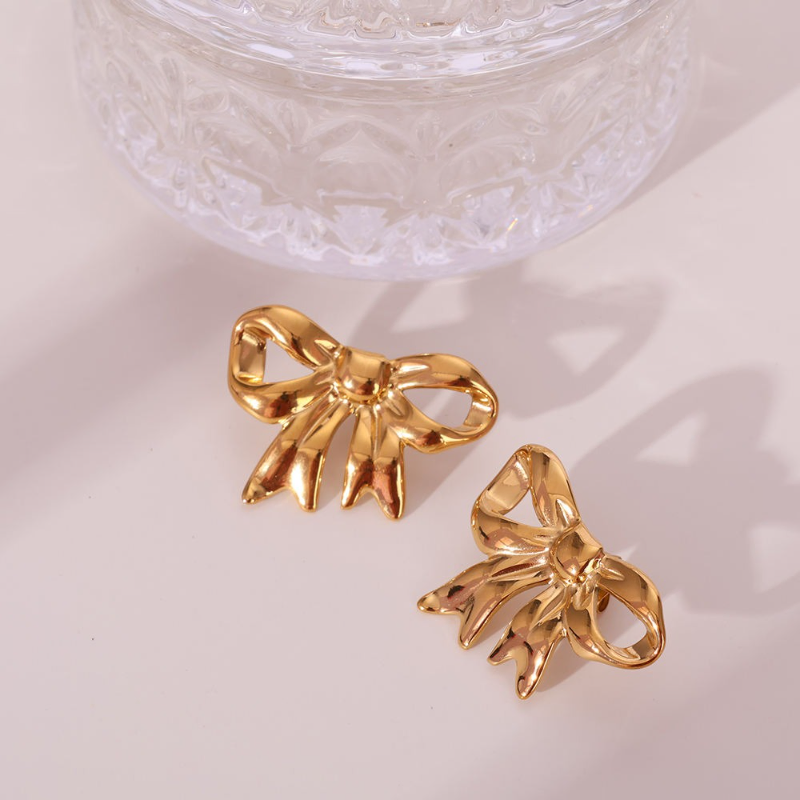 Vintage Knot Bow Stud Earring